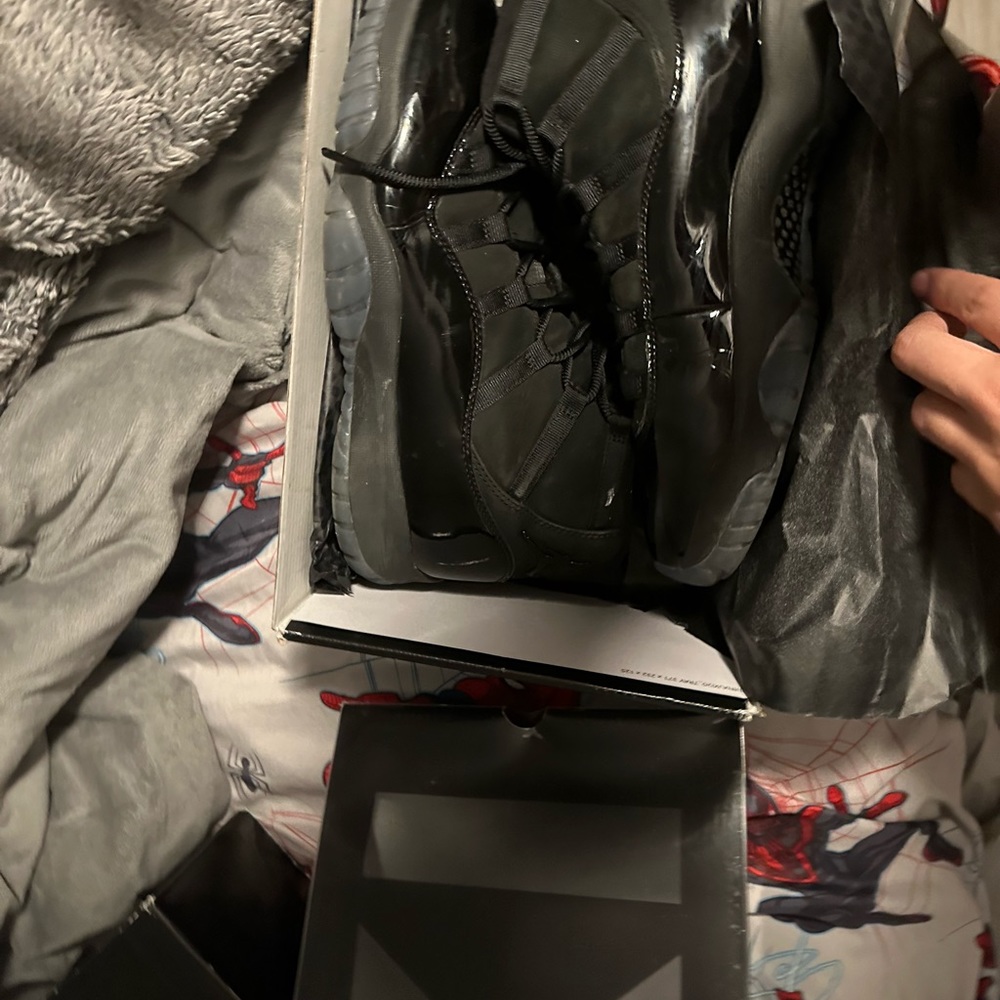 Cap and gown 11s size 12 used
